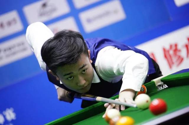 受比赛气氛 受比赛气氛